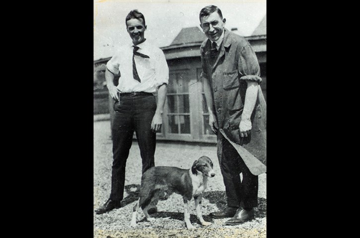 Arkivfoto af Charles Best og Frederick Banting